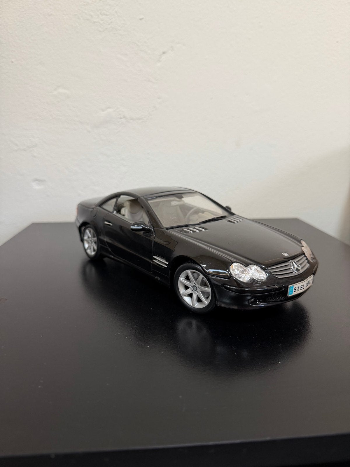 1:18 Maisto Mercedes SL Klasse, Kinderen en Baby's, Ophalen, Zo goed als nieuw