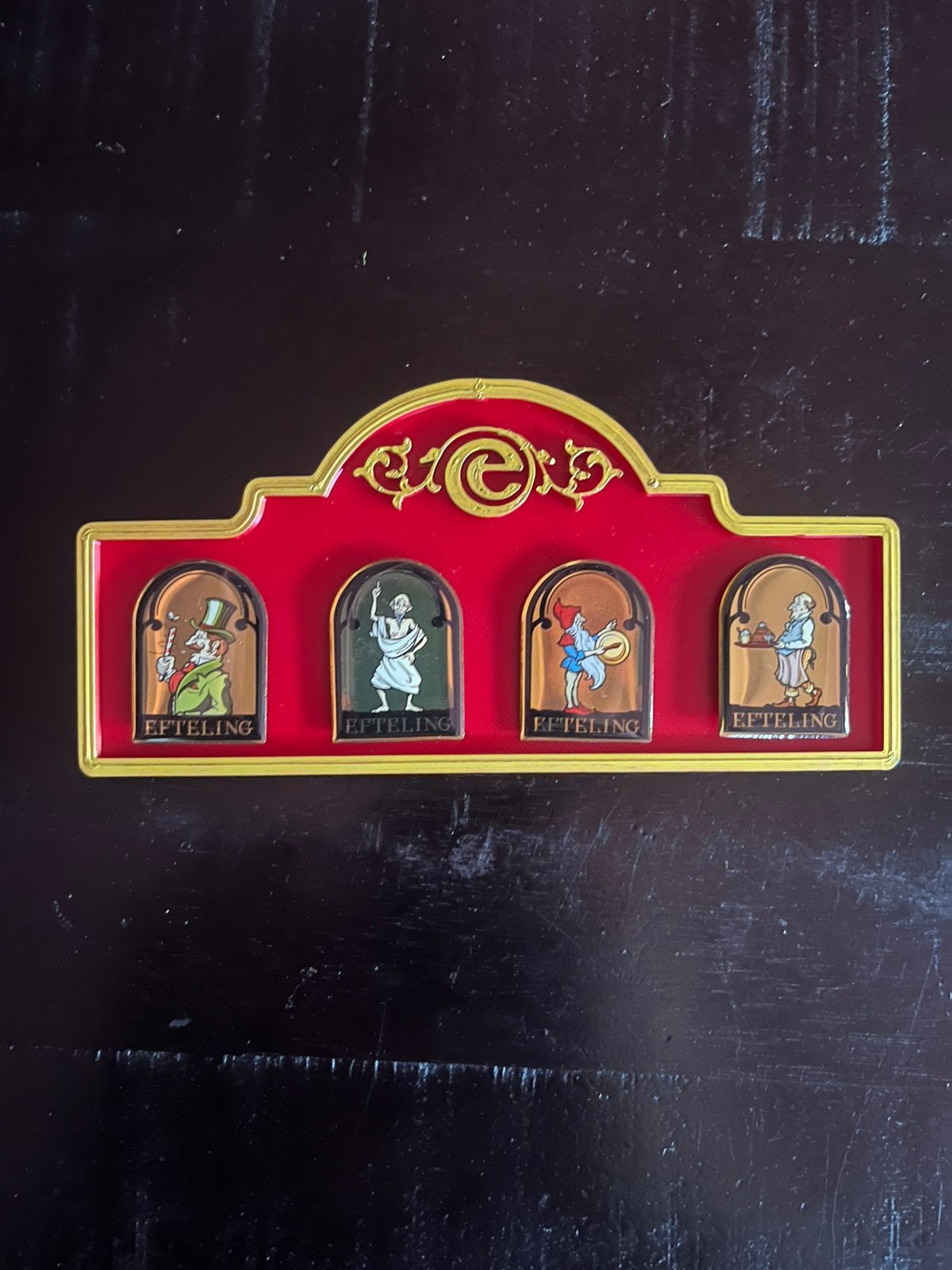 Efteling smidje serie 8 incl. Pinhouder, Ophalen of Verzenden, Zo goed als nieuw, Button of Speldje