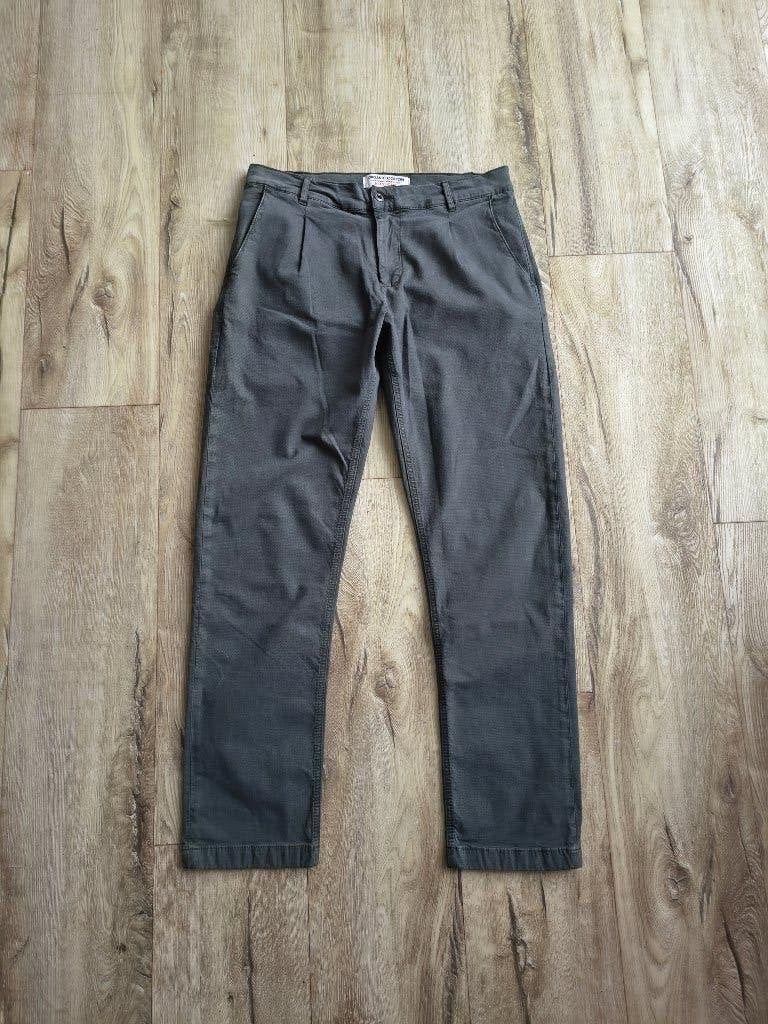 Prachtige groen grijze chino, heren pantalon Kuyichi, 30-32., Maat 48/50 (M), Onb, Kuyichi, Ophalen of Verzenden