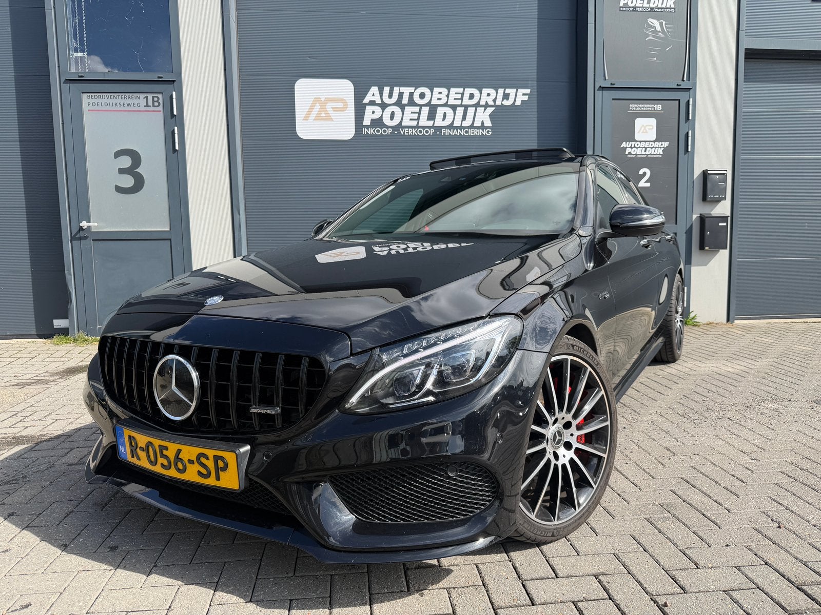 Mercedes-Benz C450 C43 Benz 2015 Amg 367pk Bomvol Pano Xenon, Auto's, Automaat, Dealer onderhouden, 1800 kg, Zwart
