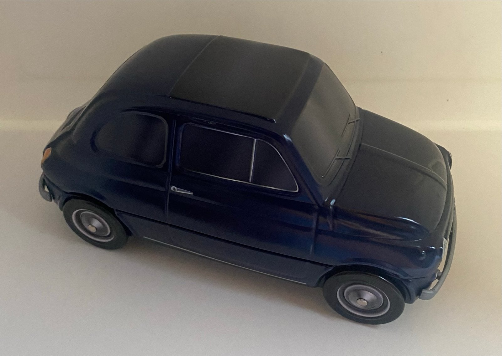 Tweedelig blikje in vorm van Fiat 500 - Christian Delorme, Ophalen of Verzenden, Zo goed als nieuw, Overige, Overige merken