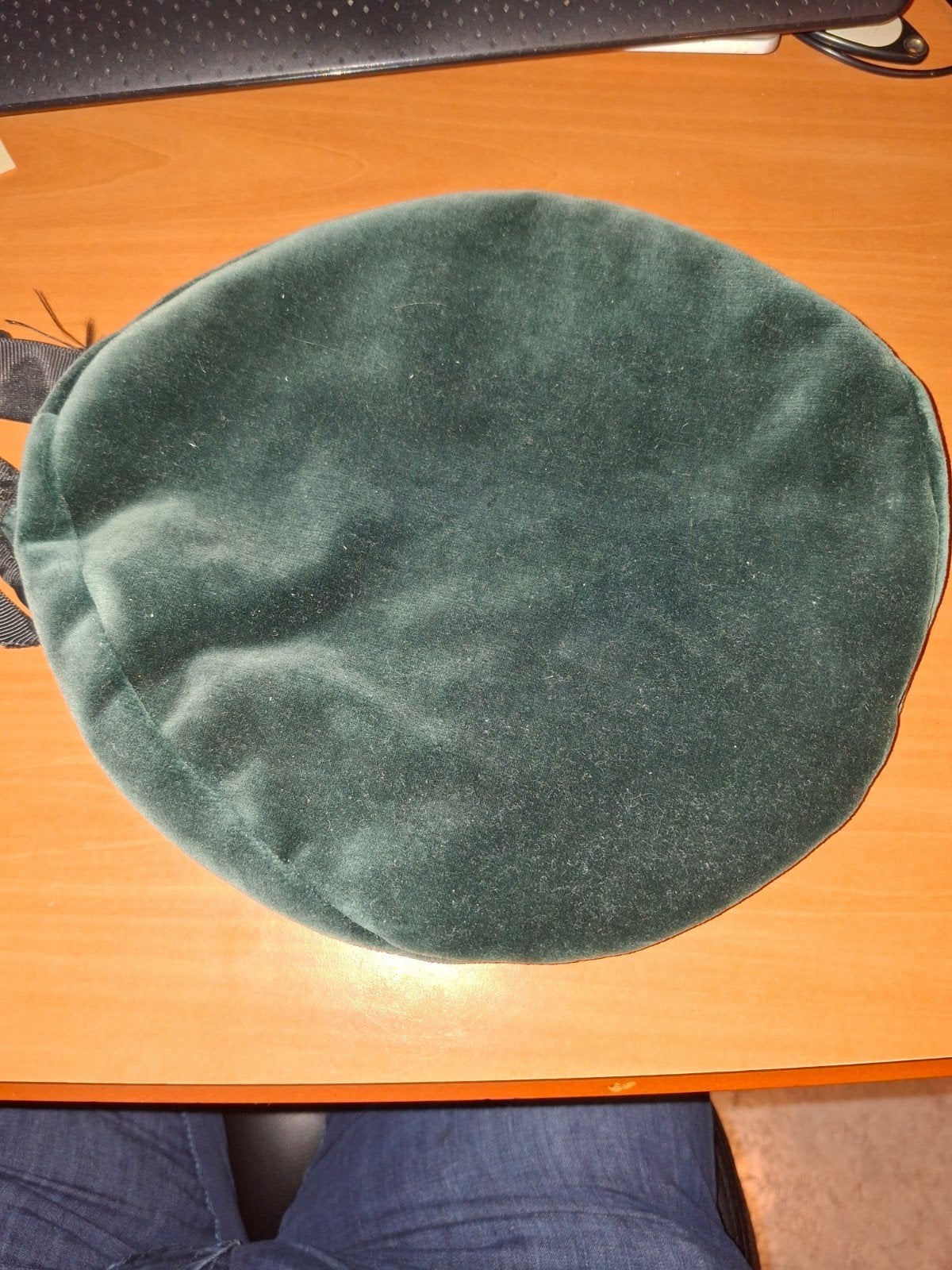 groene fluwelen baret, Ophalen of Verzenden, Zo goed als nieuw
