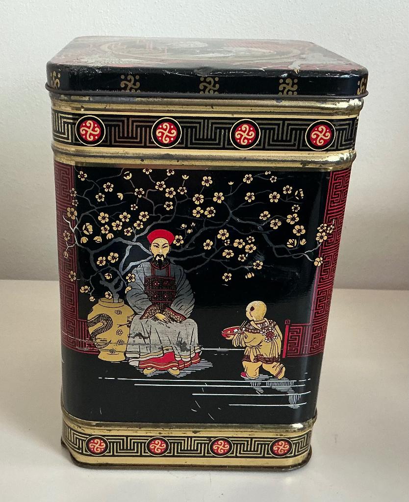 Blik met Chinese afbeeldingen. Formaat 21,5 x 14 x 14 cm, Verzamelen, Blikken, Ophalen of Verzenden, Gebruikt, Overige