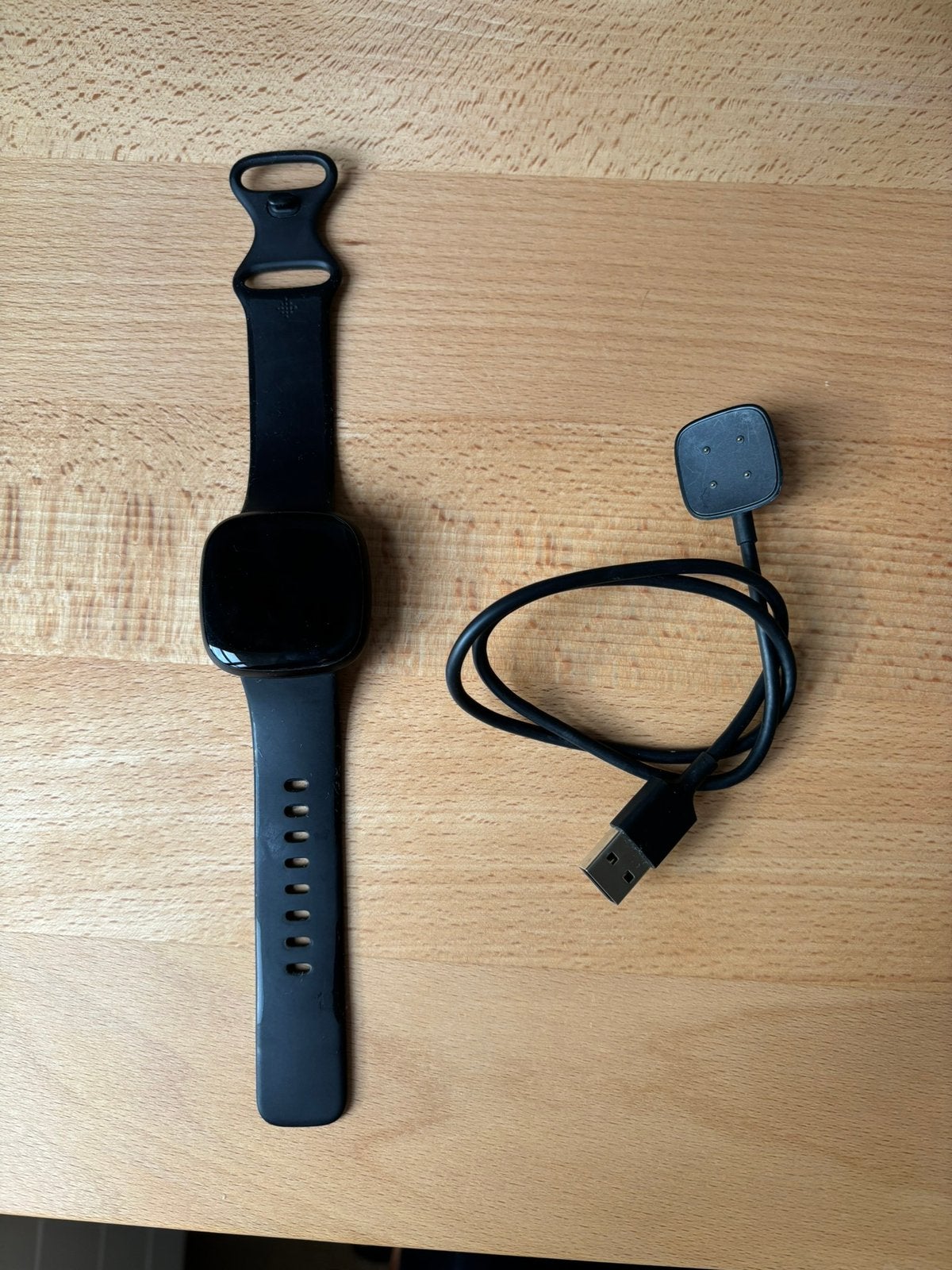Fitbit Versa 3 Black, Ophalen of Verzenden, Zo goed als nieuw, Zwart, Android