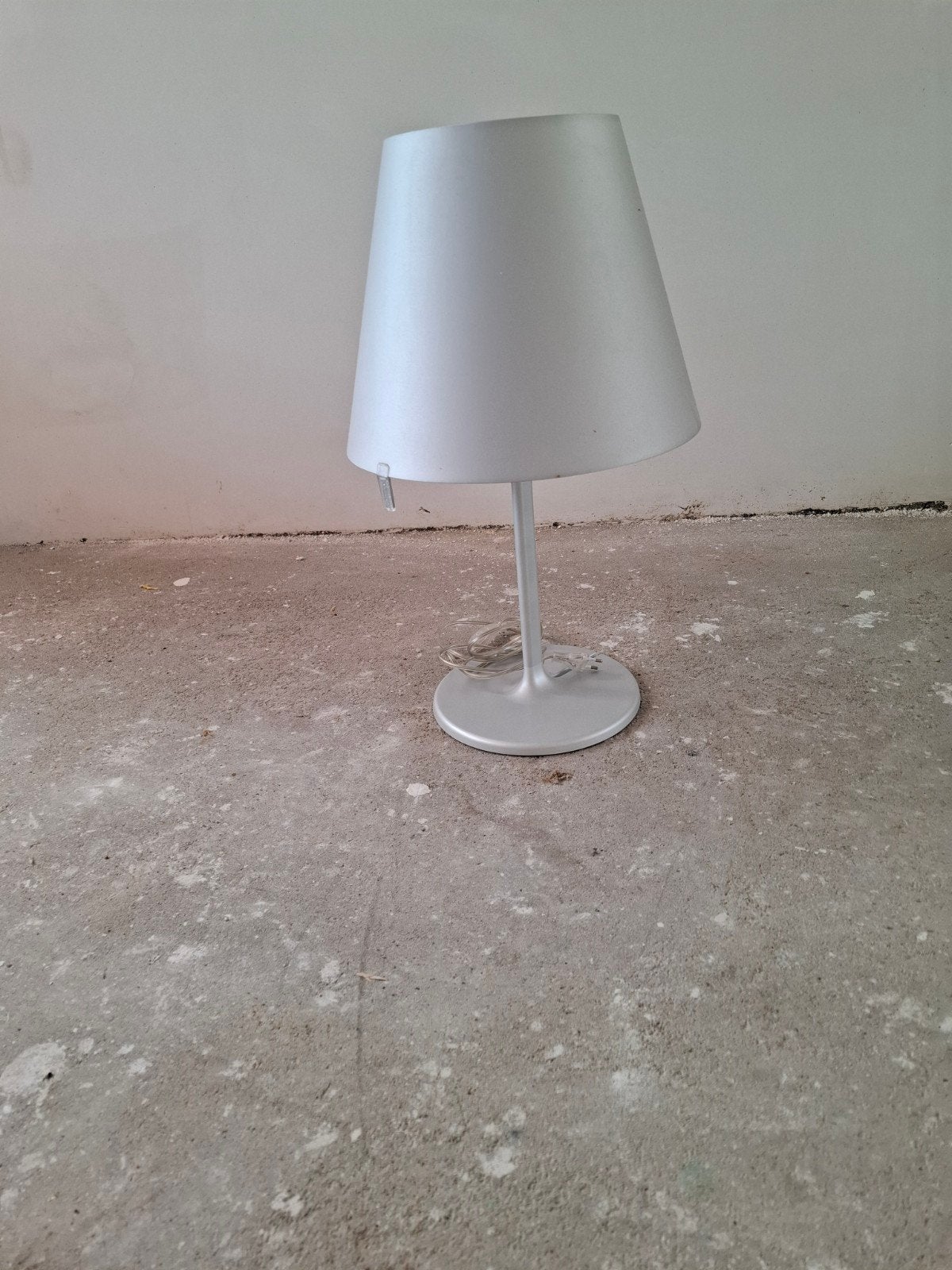 Artimide tafellamp - Modern design, Gebruikt, Ophalen of Verzenden, Modern, Metaal