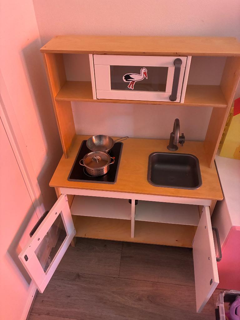 Te koop, kinder speelkeukentje, Kinderen en Baby's, Speelgoed | Speelkeukens, Ophalen, Zo goed als nieuw, Hout, Speelkeuken