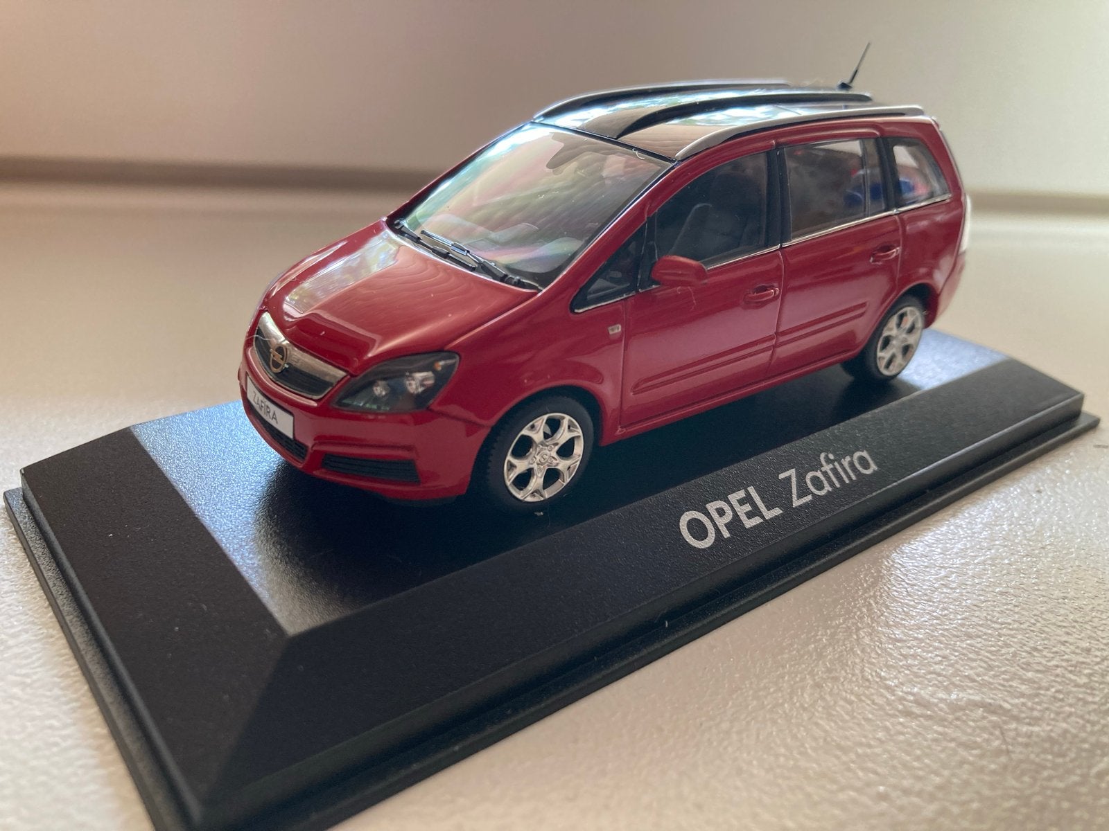 Minichamps Opel Zafira 1/43 - Uniek voor jouw verzameling, Ophalen of Verzenden, Nieuw, Auto, MiniChamps