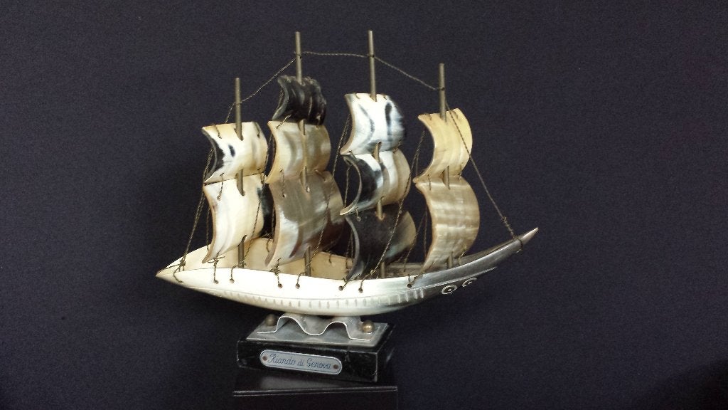 Italiaans ZEILSCHIP 4-Master <> Gemaakt van KOEHOORN 23x20cm, Ophalen of Verzenden