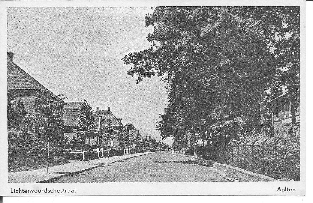 Lichtenvoordschestraat Aalten - Oude Ansichtkaart, Verzamelen, Ophalen of Verzenden, 1940 tot 1960, Ongelopen, Gelderland