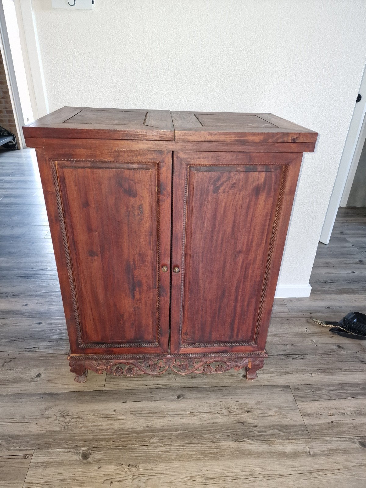 Uniek houten drankkastje met opbergruimte, Huis en Inrichting, Ophalen, Gebruikt, Bruin, Vintage