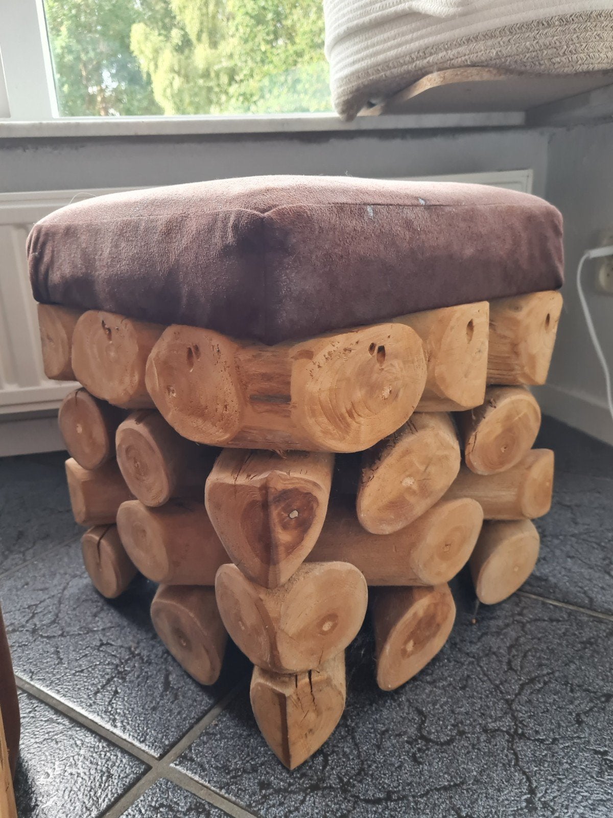 Boomstam krukjes - Houten krukjes met kussen, Ophalen, Zo goed als nieuw, Hout