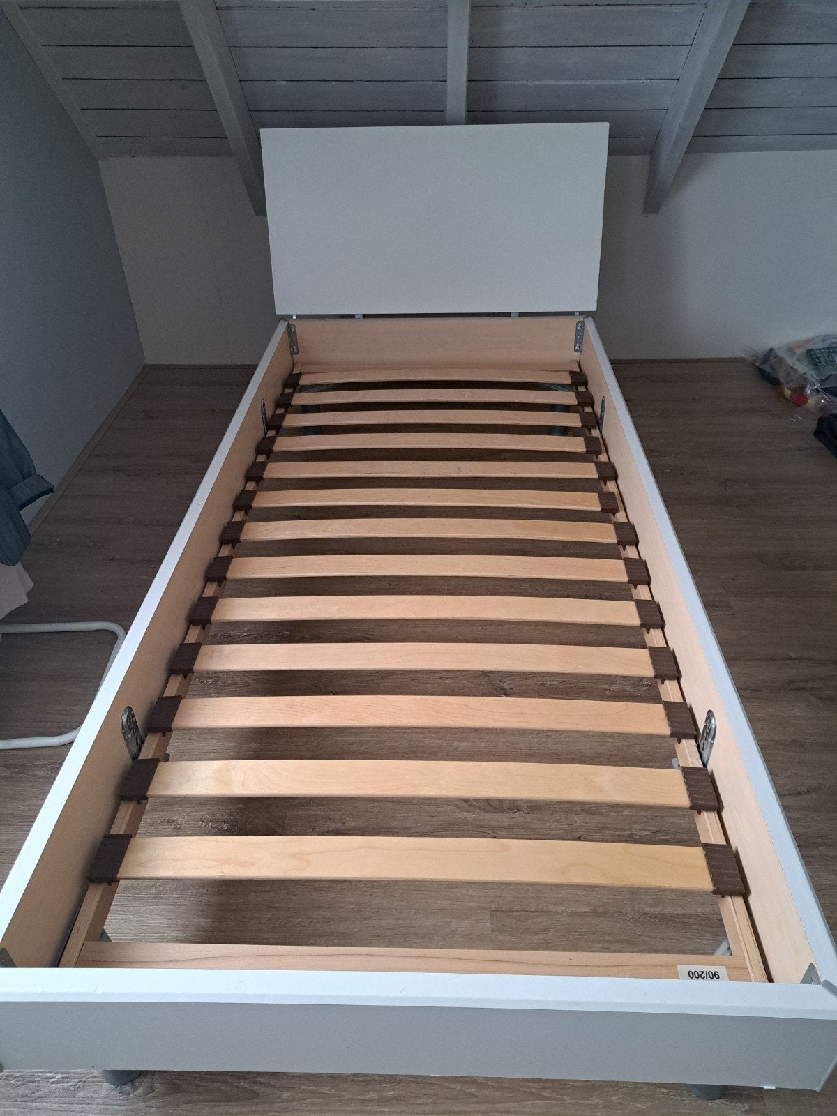 Eenpersoonsbed met matras en lattenbodem, Ophalen, Gebruikt, 90 cm, Eenpersoons