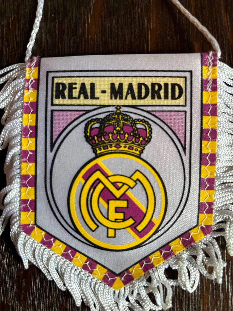 Real Madrid Vaantje - Voetbal Fan Item, Verzamelen, Sportartikelen en Voetbal, Ophalen of Verzenden, Zo goed als nieuw, Buitenlandse clubs