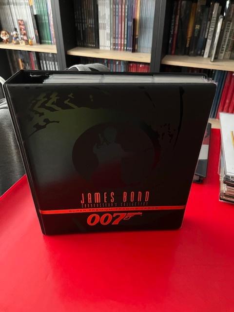 James Bond Connoisseur's Collection Vol 1+2+3 Trading Cards, Ophalen of Verzenden, Nieuw, Film, Foto of Kaart