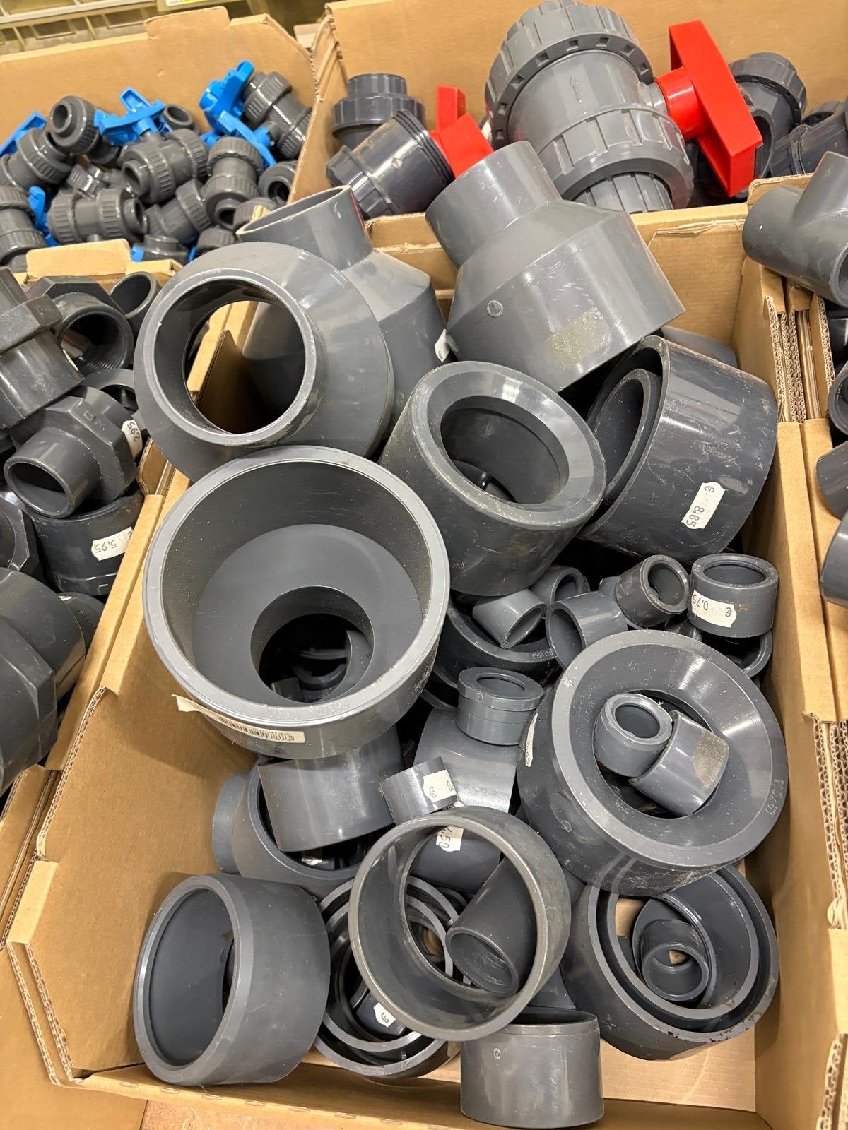 Diverse PVC fittingen en koppelingen, Ophalen, Bochten, Pvc, Zo goed als nieuw