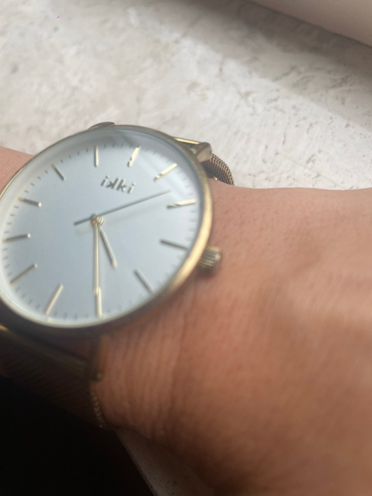 IKKI HORLOGE GOUD KLEURIG €20, Overige merken, Staal, Staal, Polshorloge