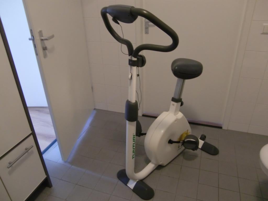 31DI: Tunturi F300 hometrainer, Ophalen, Gebruikt, Metaal, Hometrainer