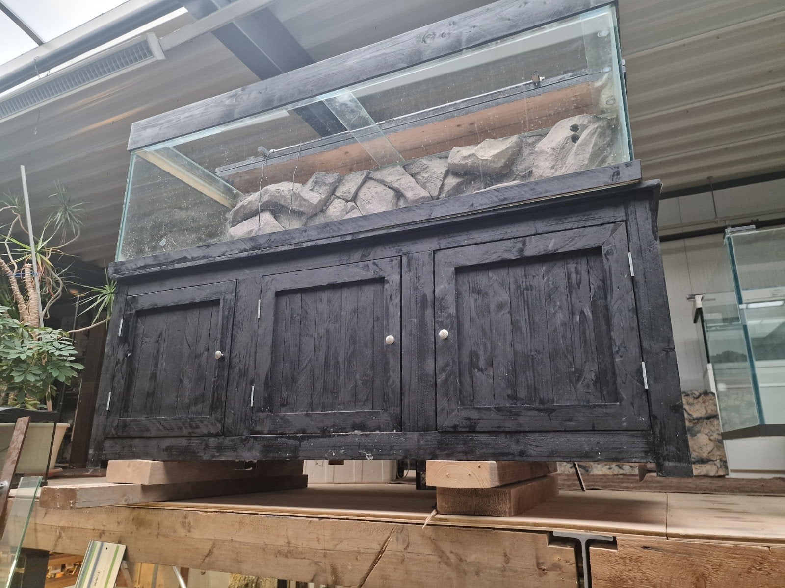Gebruikt aquarium  200x70x70 inclusief  3d achterwand, Dieren en Toebehoren, Vissen | Aquaria en Toebehoren, Deutzstraat, Gebruikt