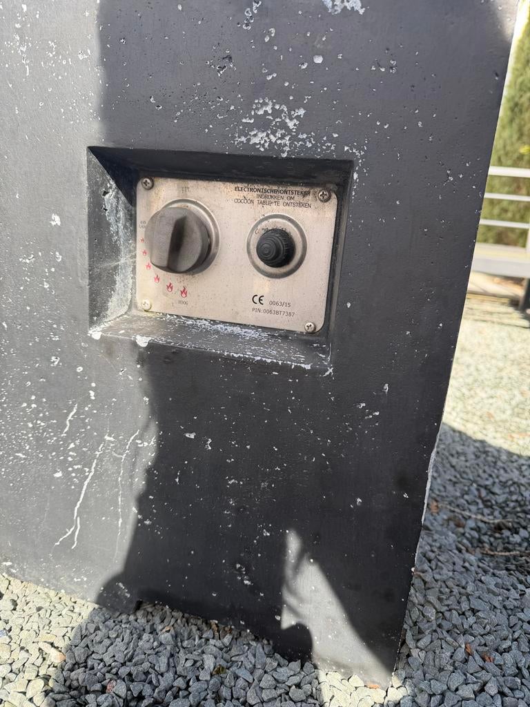 Vuurtafel met glasombouw, Ophalen, Gebruikt