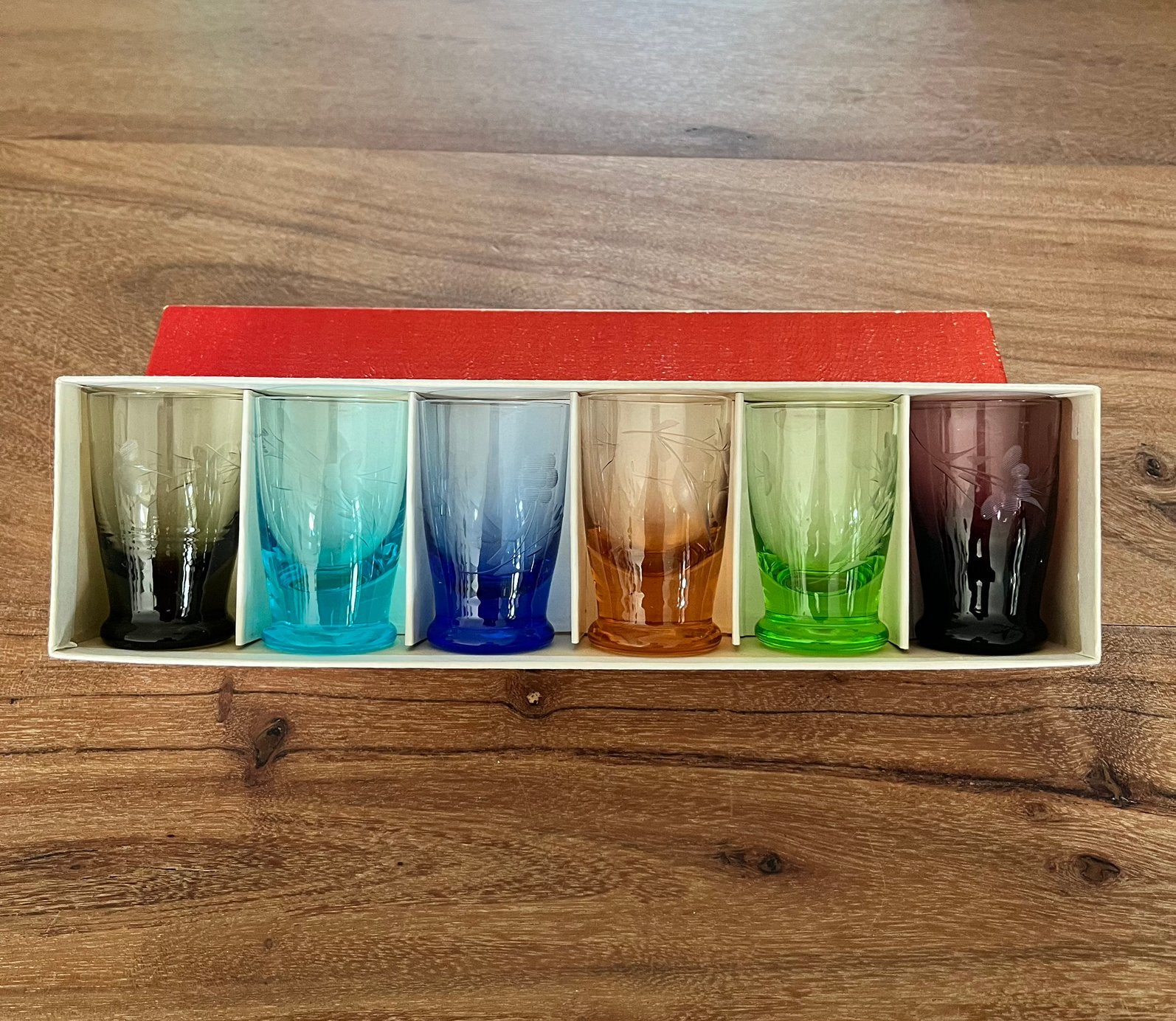 Vintage gekleurde borrelglaasjes set van 6, Ophalen of Verzenden, Zo goed als nieuw, Borrel- of Shotglas