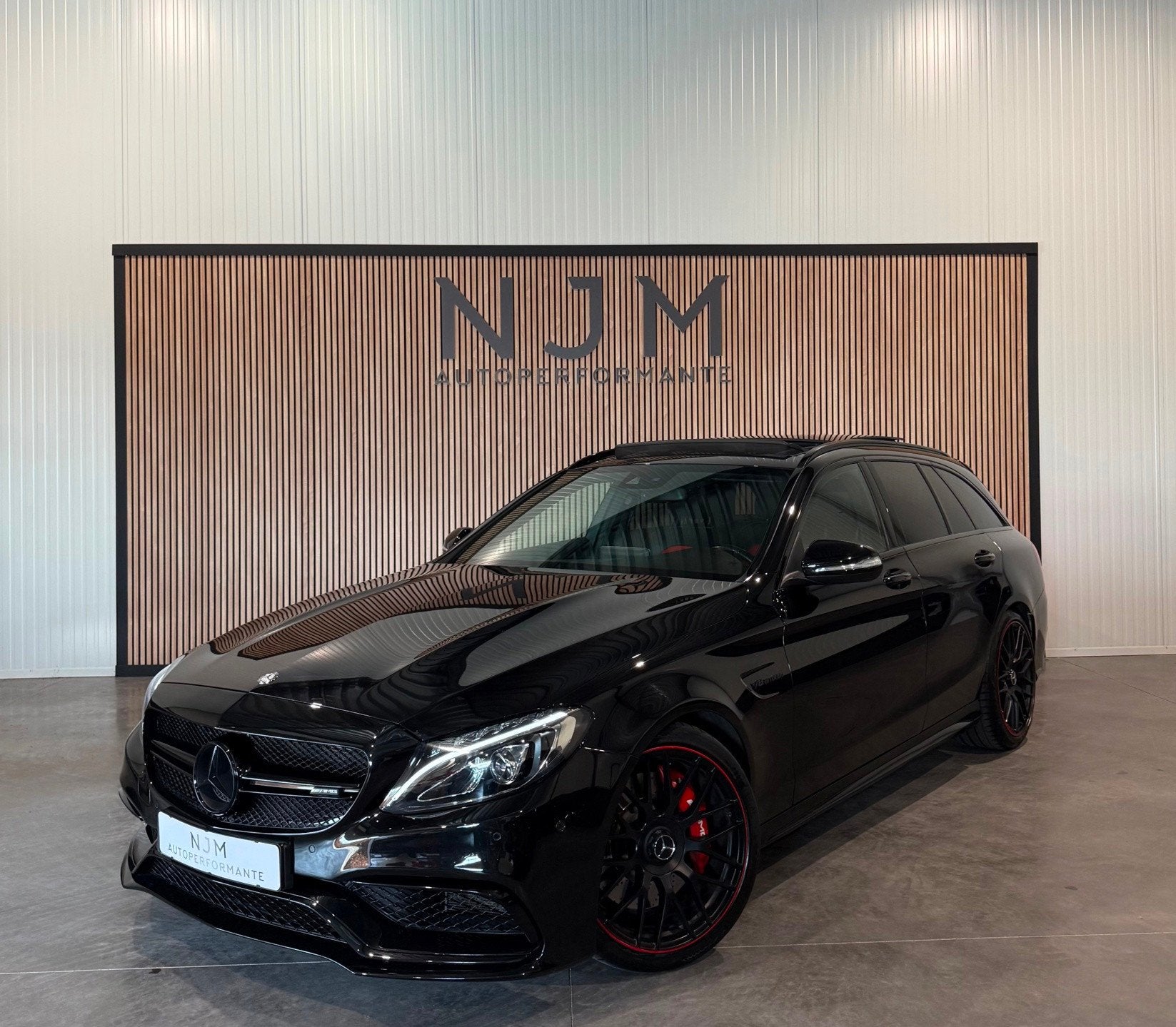 Mercedes-Benz C-klasse Estate AMG C63|Pano|Camera|Keyless|Me, Auto's, Automaat, Achterwielaandrijving, Gebruikt, 510 pk