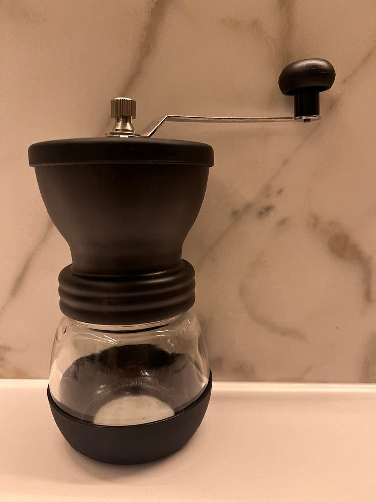 HARIO HANDMATIGE KERAMISCHE KOFFIEMOLEN KOFFIE MOLEN, Ophalen of Verzenden, Zo goed als nieuw