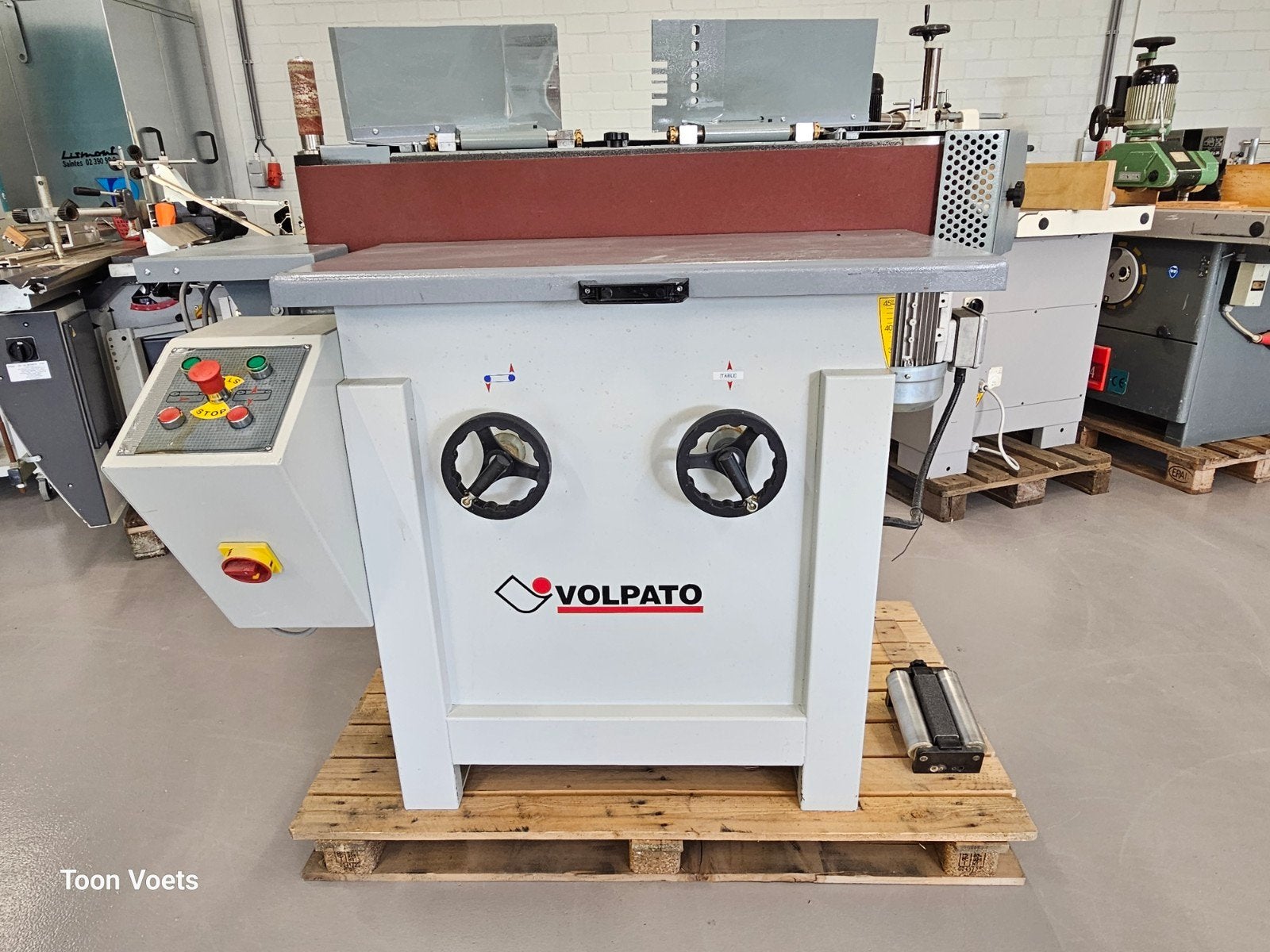 Foto 12 van Kantenschuurmachine Volpato ook voor fineerkanten te schuren