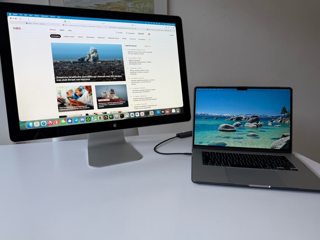 Apple LED Cinema Display van 24 inch, Computers en Software, Monitoren, Ophalen, Ingebouwde speakers, Full HD, Zo goed als nieuw