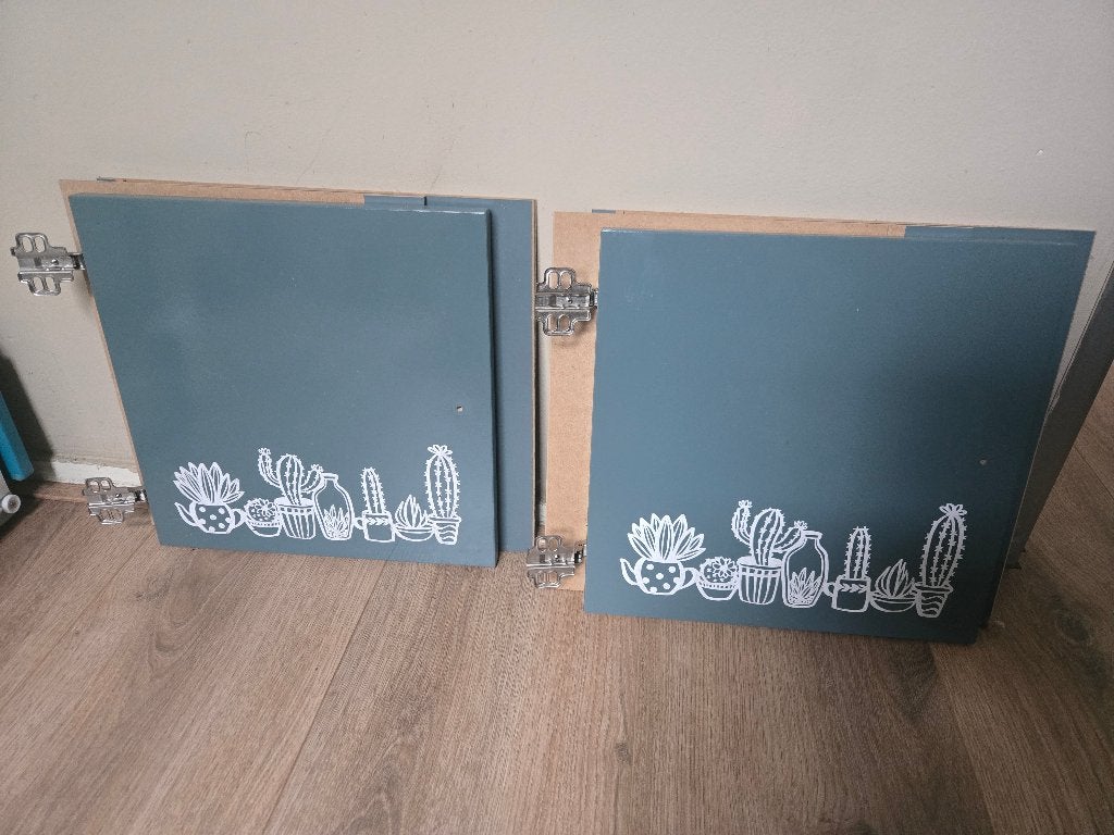 2x DEUREN inc. Inzetten Kallax Ikea grijs glans, Ophalen of Verzenden, Zo goed als nieuw