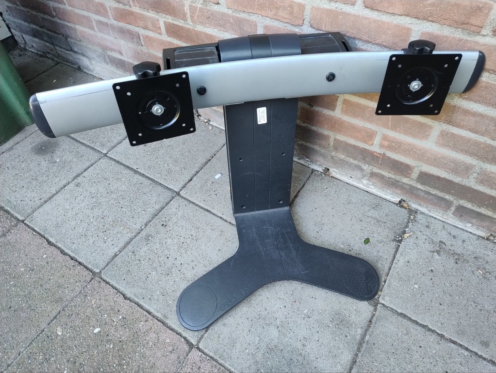Zware dubbele monitor standaard, Computers en Software, Ophalen, Gebruikt, In hoogte verstelbaar