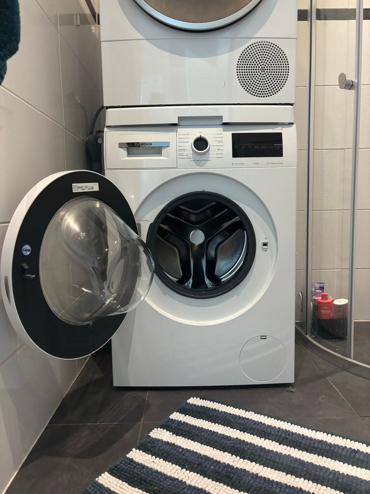 Bosch WAN28272NL Iron Assist Wasmachine - 2,5 jaar oud, Ophalen, 1200 tot 1600 toeren, 8 tot 10 kg, Zo goed als nieuw