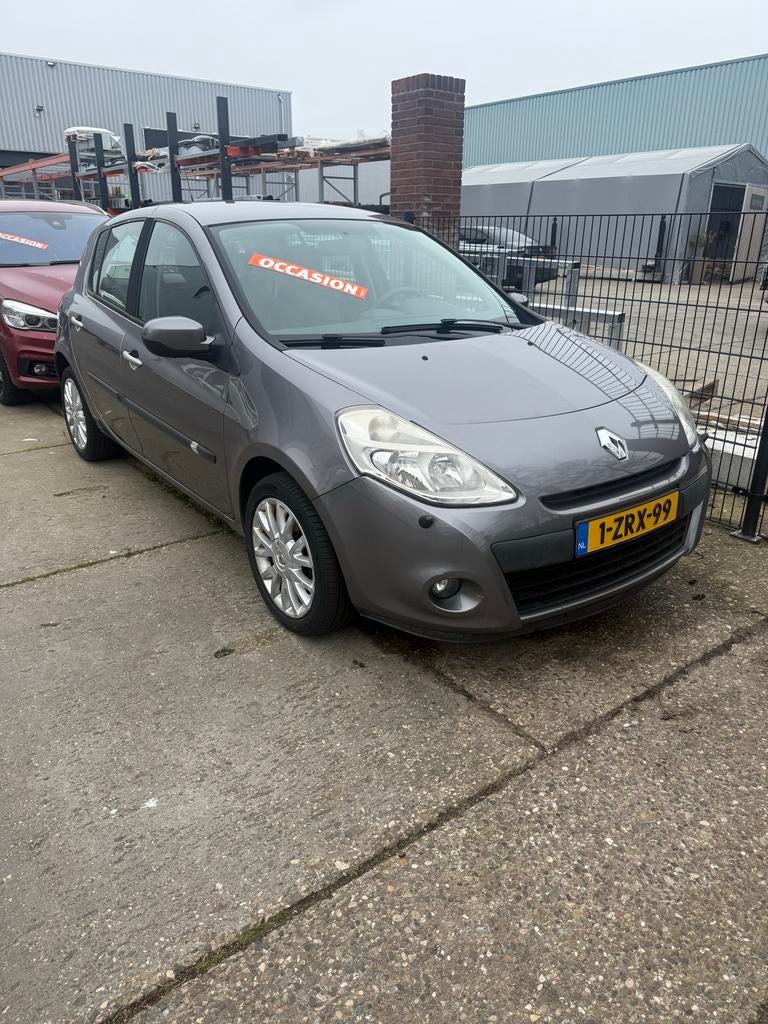 Renault Clio 1.2 16V 55KW 5-DRS E4 2010 Grijs, Voorwielaandrijving, 535 kg, 74 pk, 4 cilinders