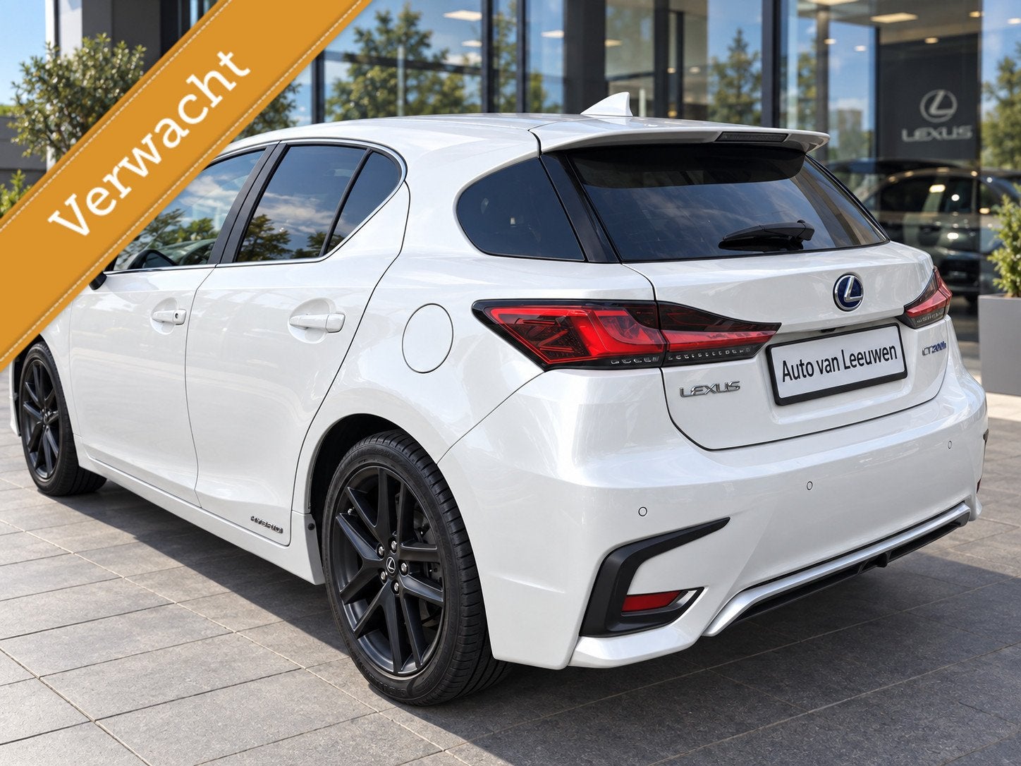 Lexus CT 200h Amazing Edition LED/NAVI/STOELVERW/PDC/ETC.!, 136 pk, Gebruikt, Euro 6, 4 cilinders