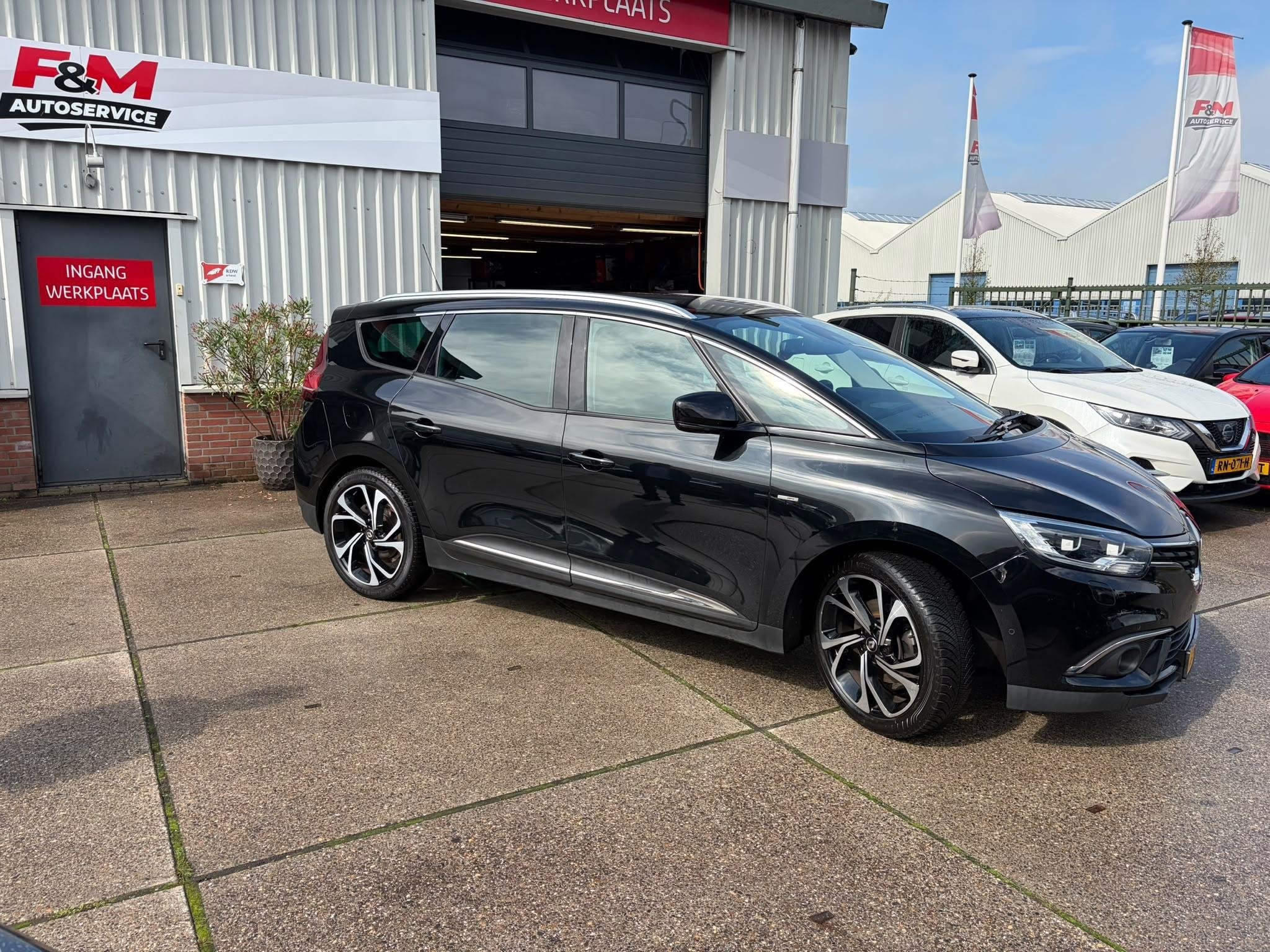 Renault Grand Scénic 1.3 TCe Bose 7p. Clima, cruise, stoelv, Auto's, Voorwielaandrijving, Euro 6, 4 cilinders, Zwart