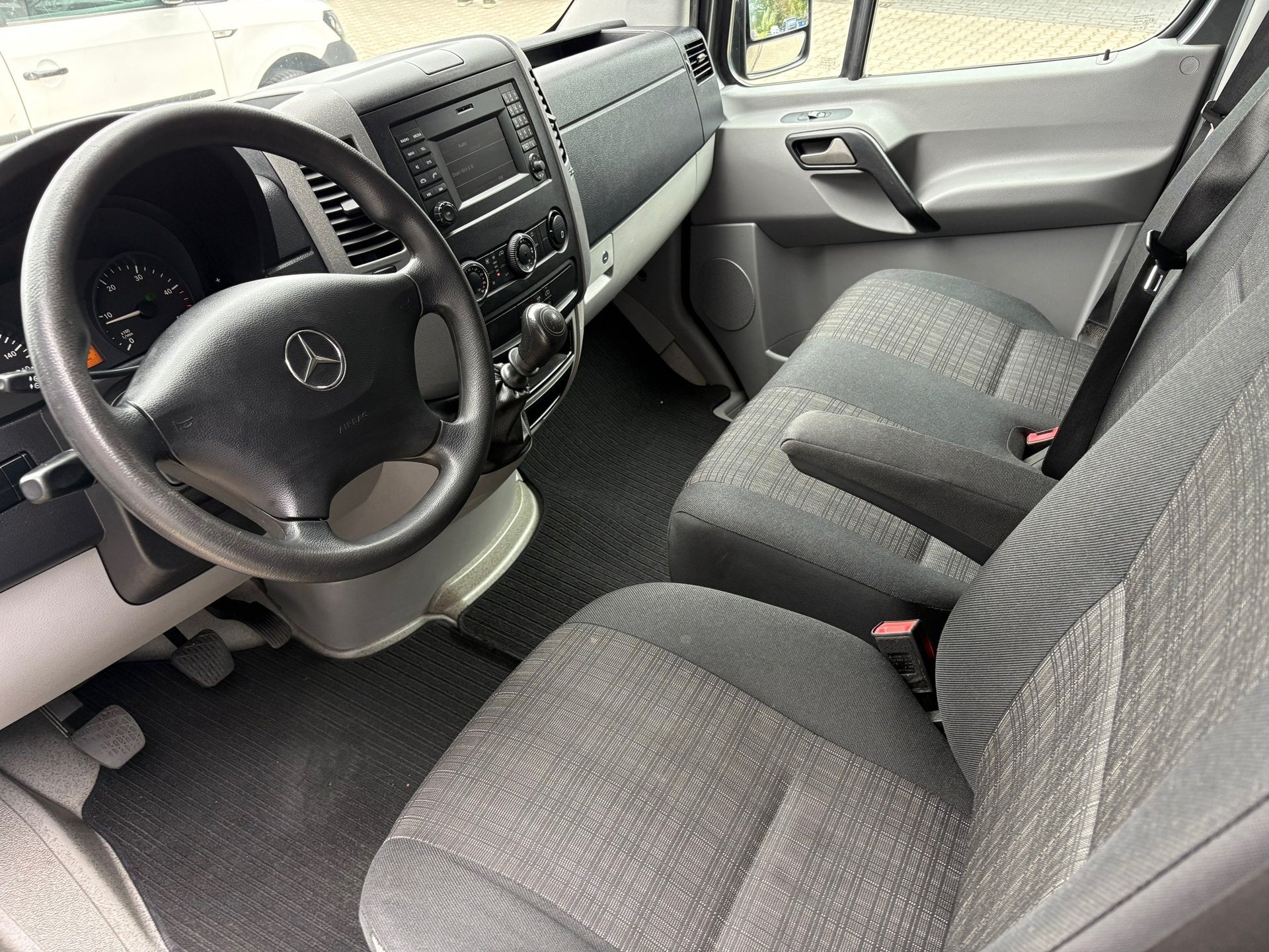Mercedes-Benz Sprinter 213 2.2 CDI 325 Airco Navigatie, Auto's, 13 km/l, Gebruikt, Zwart, 4 cilinders
