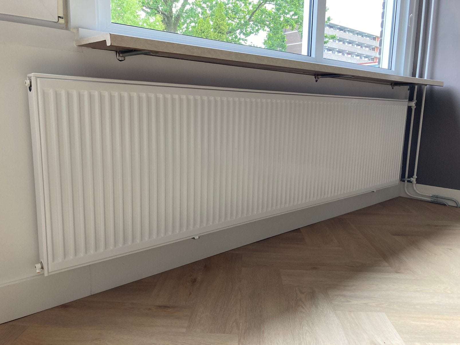 Radiator Brugman 2.40 x 60, Doe-het-zelf en Verbouw, Verwarming en Radiatoren, Ophalen, 30 tot 80 cm, Radiator, 150 cm of meer