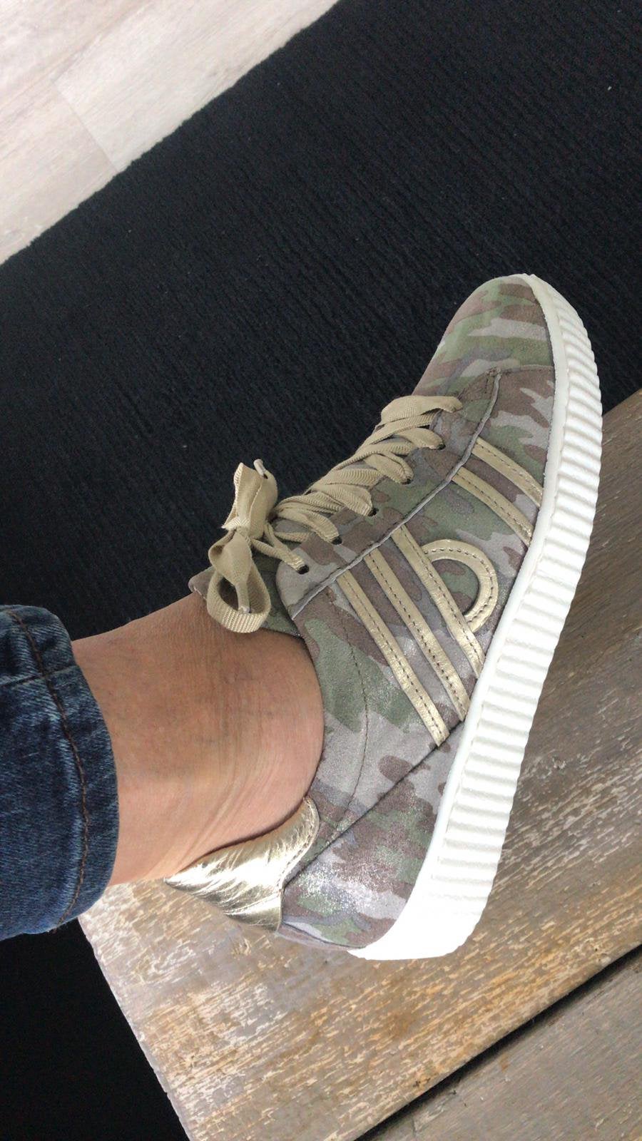 Leren dames sneaker maat 38. Te klein gekocht, Ophalen of Verzenden, Zo goed als nieuw, Sneakers of Gympen