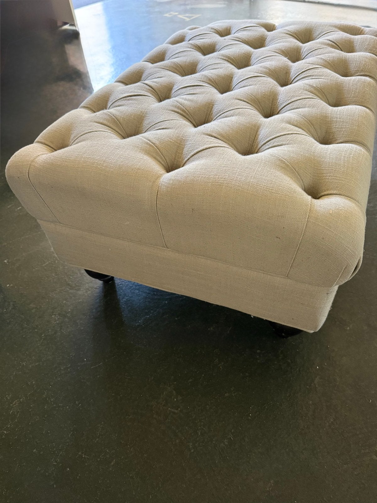 Stoffen Poef/Voetenbank - 95x65x40 cm, Ophalen, 75 tot 100 cm, Zo goed als nieuw, Stof