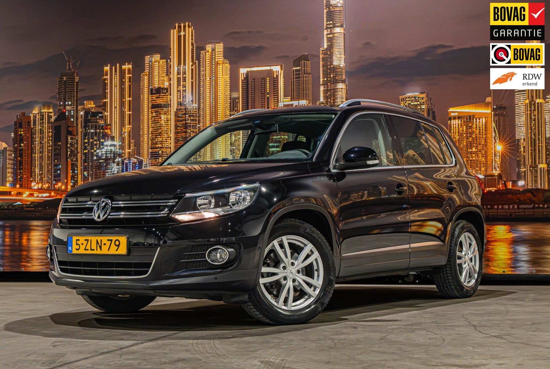 Volkswagen Tiguan 2.0 TDI R-Line Edition, Auto's, Voorwielaandrijving, 4 cilinders, Zwart, Leder