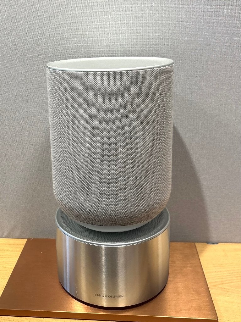 Bang & Olufsen Beosound Balance WiFi Speaker Zilver Demo, 150 watt of meer, Stereo speakers, Bang & Olufsen, Stofbestendig