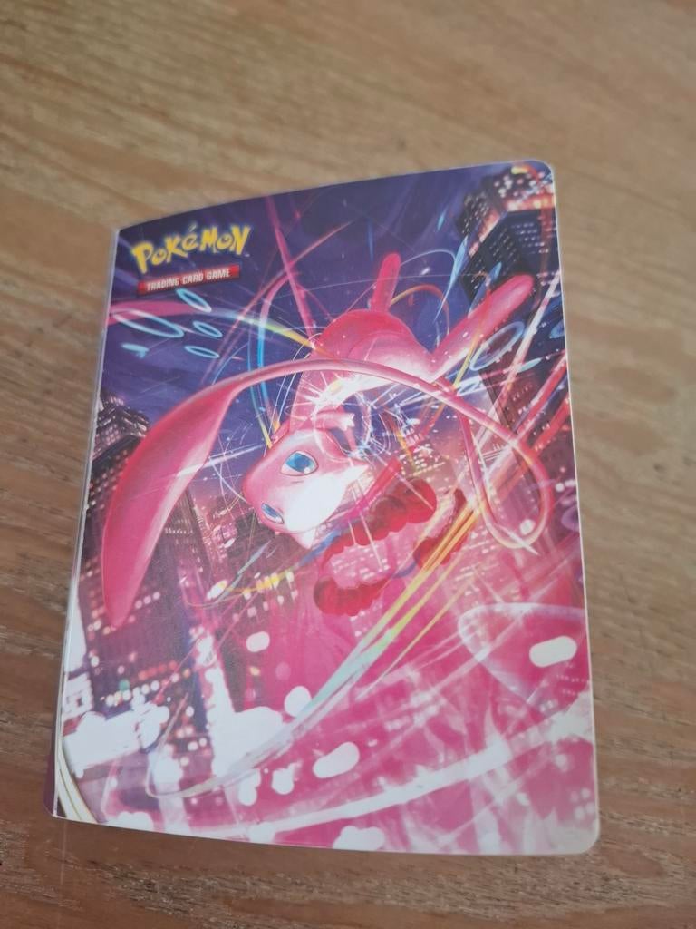 Pokemon boekje met 60 kaarten, Hobby en Vrije tijd, Verzamelkaartspellen | Pokémon, Ophalen of Verzenden