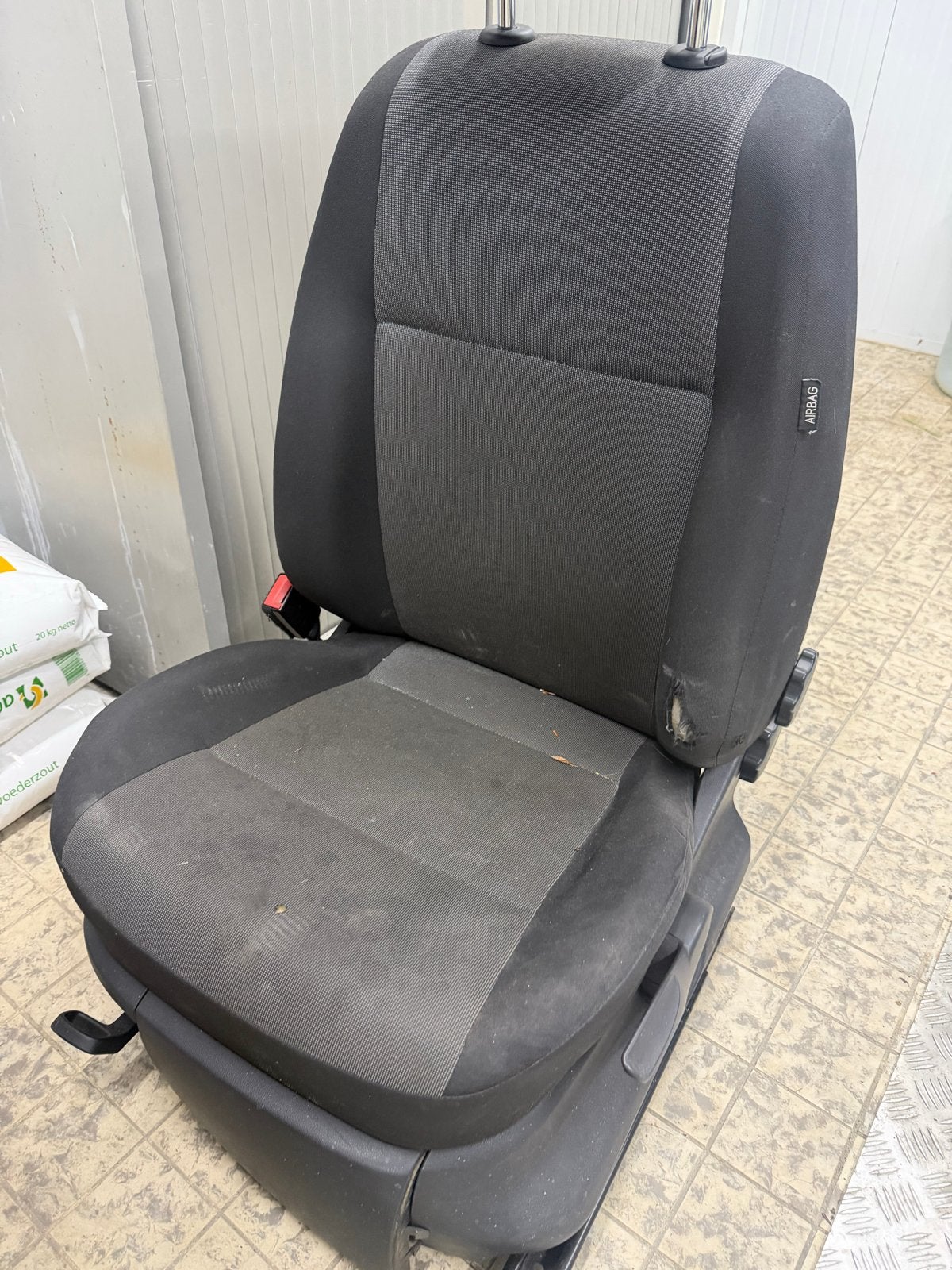 Volkswagen Caddy mk4 2016 Stoelen met Stoelverwarming, Ophalen, Gebruikt, Volkswagen