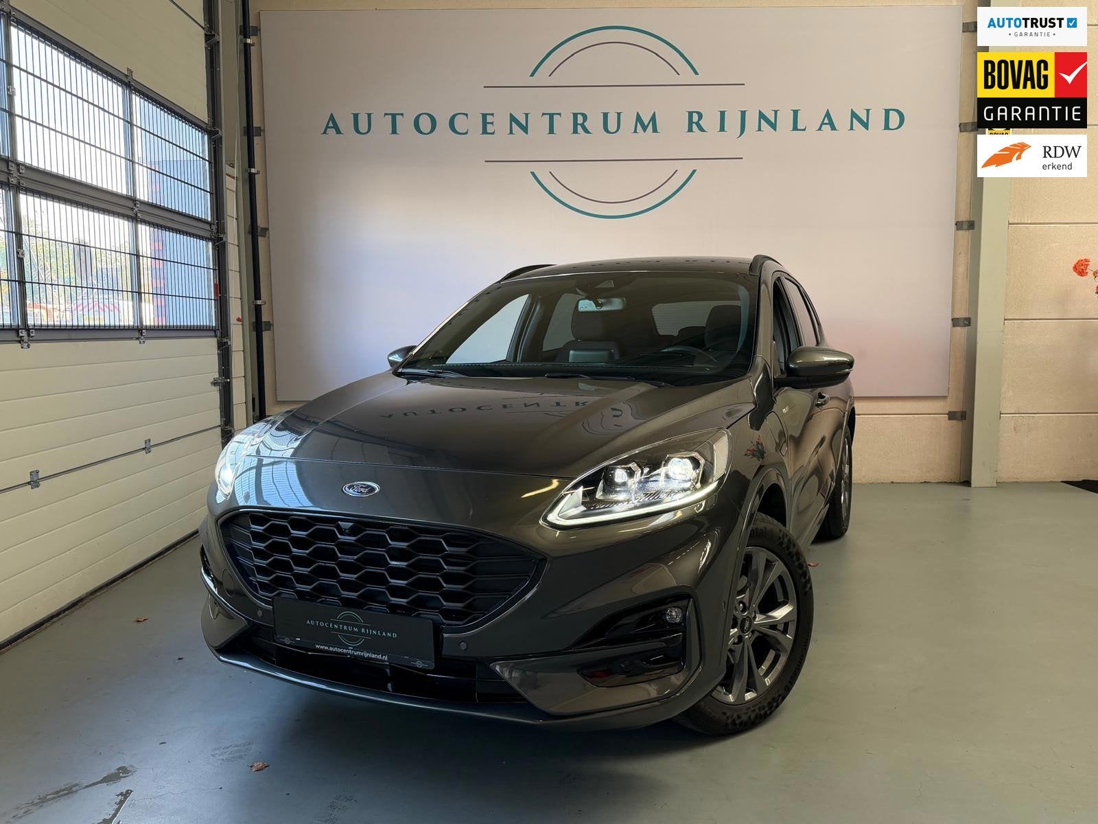 Ford KUGA 2.5 PHEV ST-Line Camera, Navi, Carplay, Stoel/Stuu, Auto's, Dealer onderhouden, 4 cilinders, Bedrijf, Nieuw