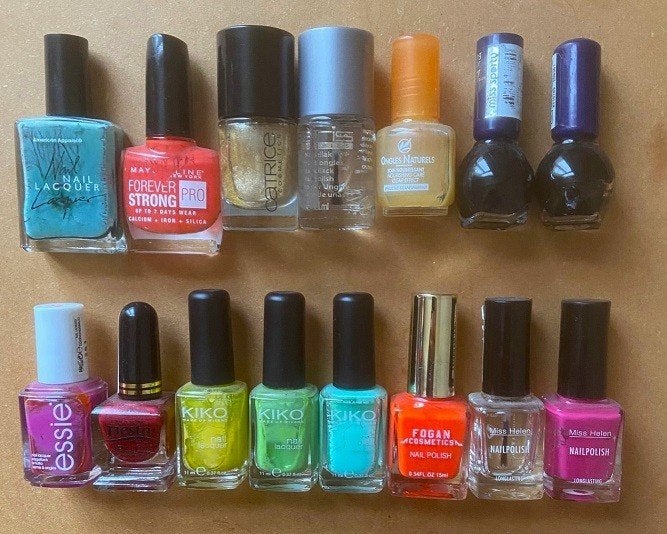 14 flesjes nagellak, Sieraden, Tassen en Uiterlijk, Uiterlijk | Cosmetica en Make-up, Zo goed als nieuw, Make-up, Handen en Nagels