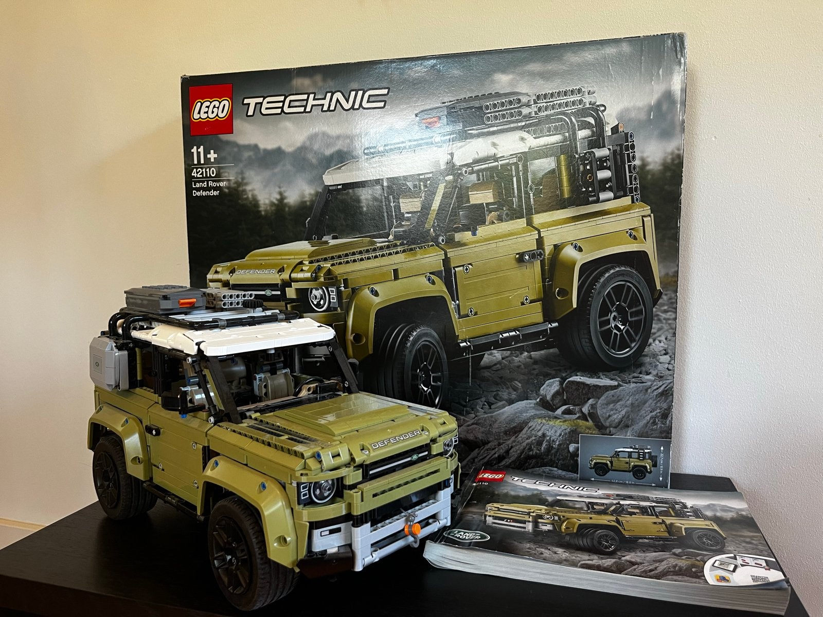 LEGO Technic Land Rover Defender 42110, Ophalen of Verzenden, Zo goed als nieuw, Overige merken