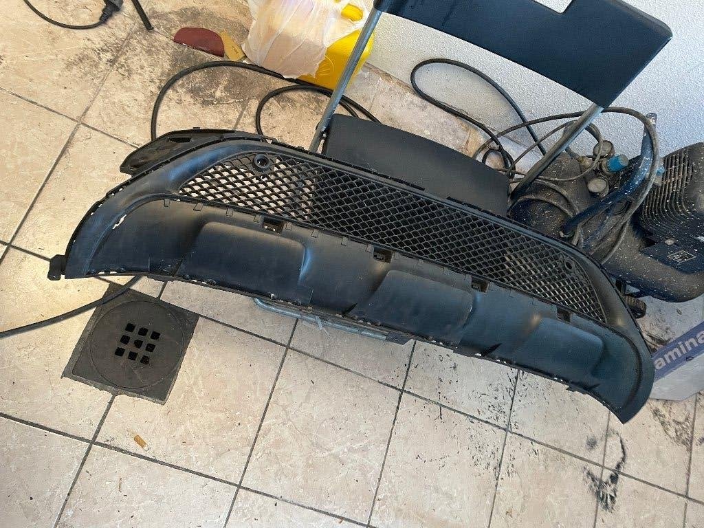 Mercedes gla voorbumper, Auto-onderdelen, Carrosserie en Plaatwerk, Gebruikt, Voor, Mercedes-Benz, Ophalen of Verzenden