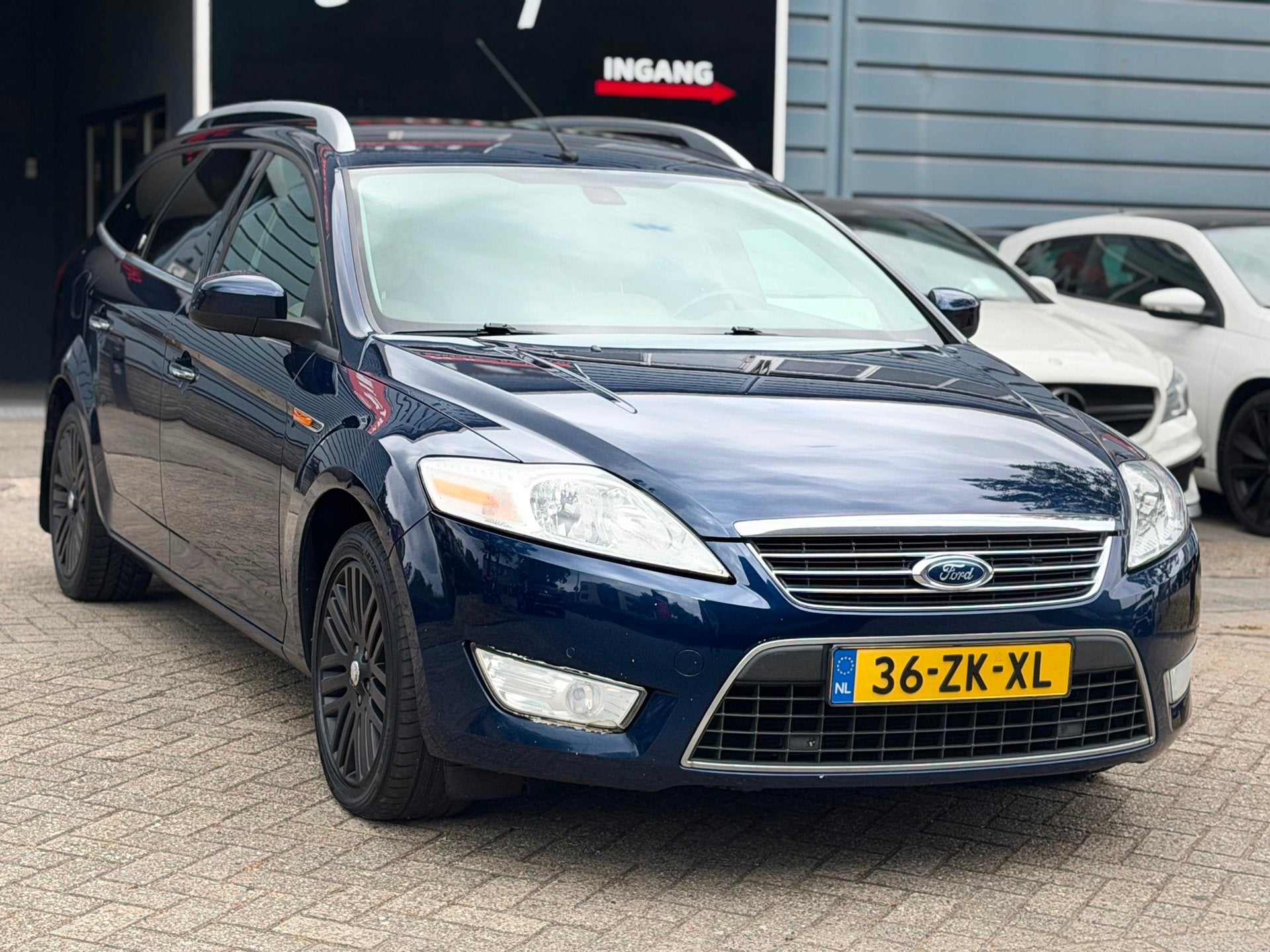 Ford Mondeo Wagon 2.3-16V Ghia LPG-G3 AUTOMAAT MEMORY/LEDER/, Beige, 4 cilinders, Mondeo, Blauw