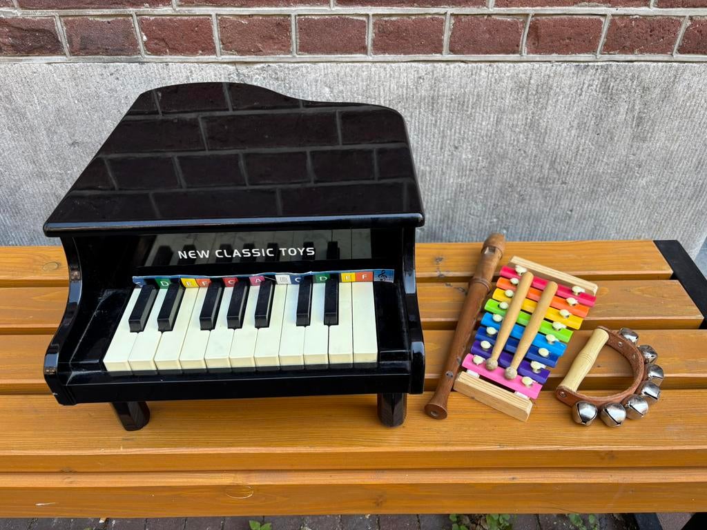 New Classic Toys Zwarte Piano Vleugel en andere Instrumenten, Ophalen, Gebruikt, Www.newclassictoys.com, -