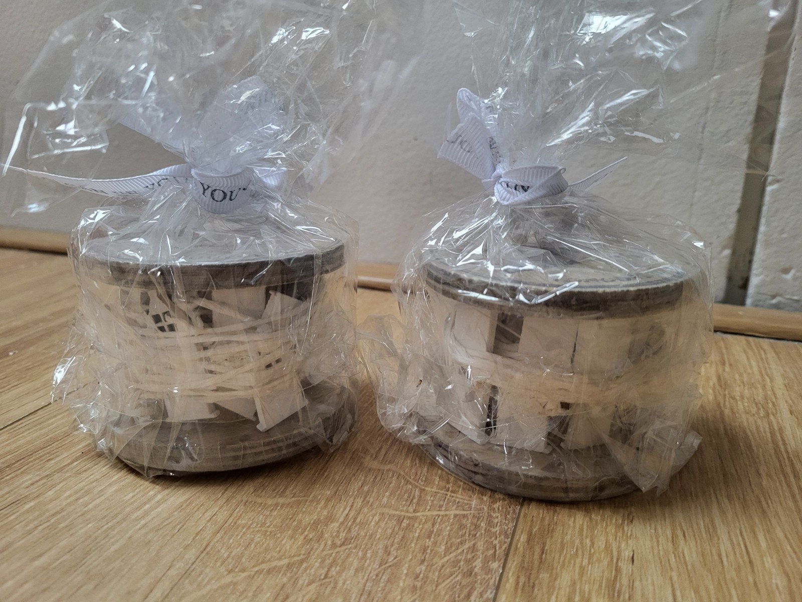 Riviera Maison happy houses on a spool 2x decoratie, Overige materialen, Nieuw, Ophalen of Verzenden, Landelijk