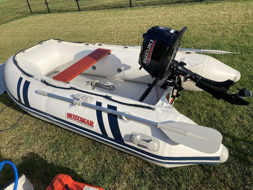 Suzumar rubberboot met Suzuki buitenboordmotor, Watersport en Boten, Rubberboten, Zo goed als nieuw, Suzumar, Airdeck, Brandstoftank